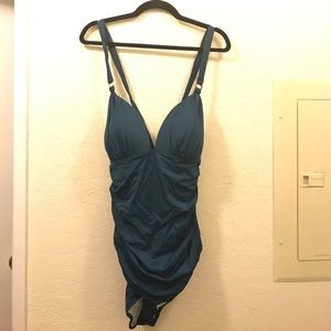 Victoria's Secret Women Swimming Suit Size XL